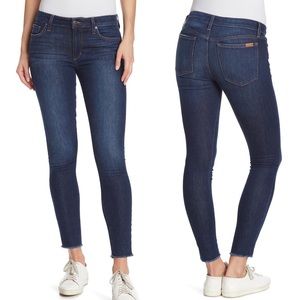 Joe's Jeans The Icon Mid Rise Skinny Ankle Fray